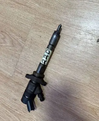 Ford C-MAX I Fuel injector 0445110237