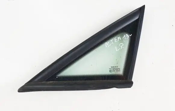 Seat Altea Front triangle window/glass 