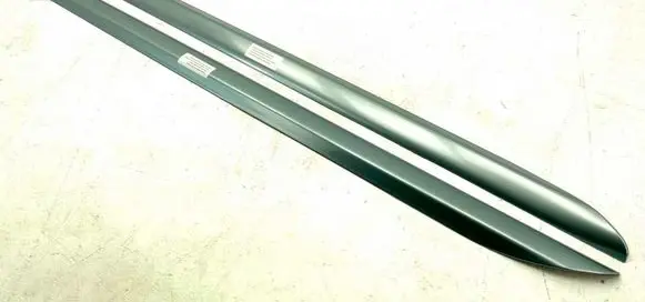 KIA Carens III sill trim set (inner) H8420ADE00SL SREBRNY