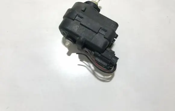 Nissan Almera N16 Headlight level adjustment motor 