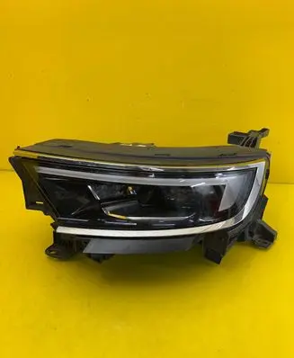 Opel Mokka B Headlight/headlamp 9834016880