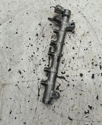 Volvo XC60 Fuel main line pipe 31303612