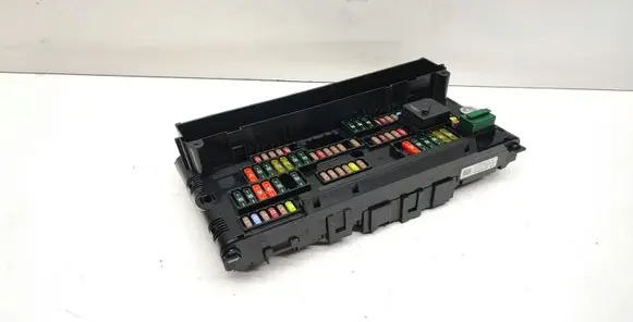 BMW 5 F10 F11 Fuse module 9252815