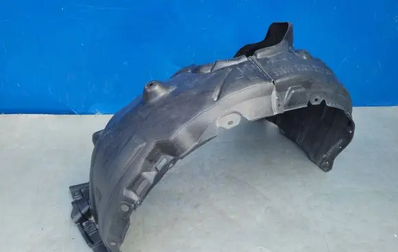 Toyota Camry VIII XV70 Front arch 53806-33080