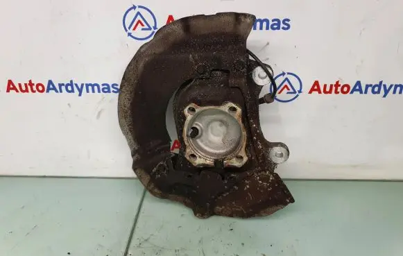 BMW 5 E60 E61 Front wheel hub spindle knuckle 6760953 31216760953