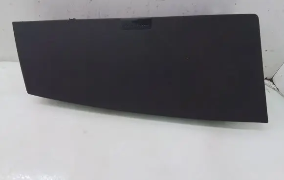 Glove box