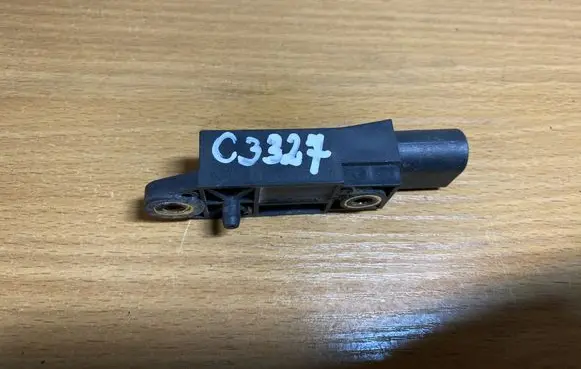 Mercedes-Benz E W211 Airbag deployment crash/impact sensor A0028202726 C3327