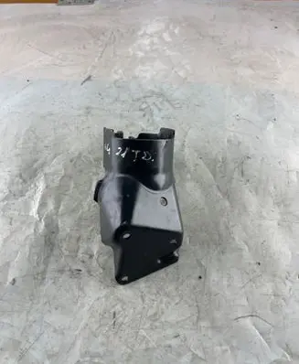 Audi A4 S4 B7 8E 8H Fuel filter bracket/mount holder 3B0127224