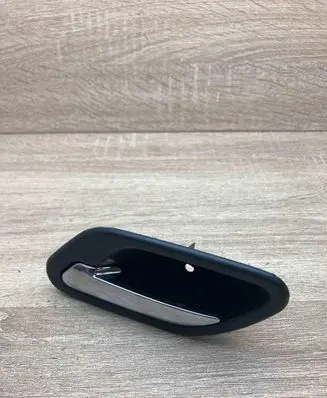 BMW 5 E39 Front door interior handle 7032925