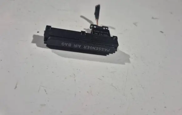 Volkswagen PASSAT B6 Passenger airbag on/off switch 3C0919234A