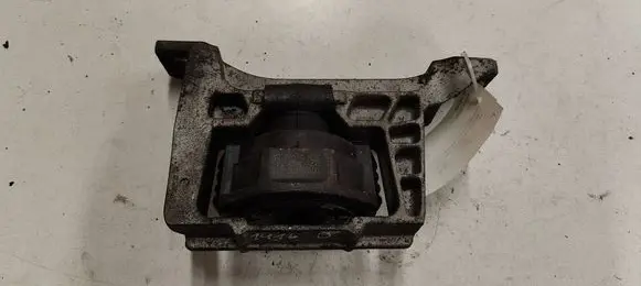 Volvo V40 Engine mount bracket 26015 326E92 150571507