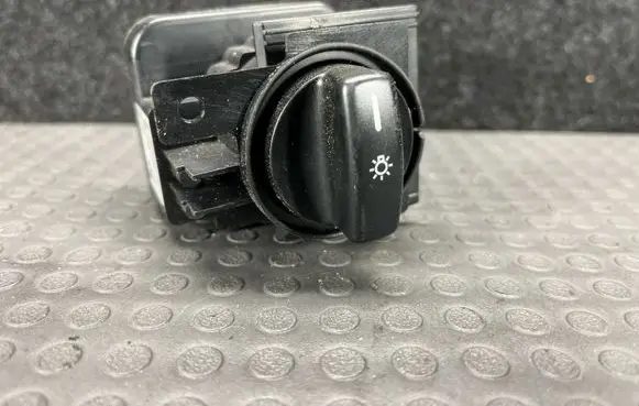 Mercedes-Benz A W169 Light switch 1695451304