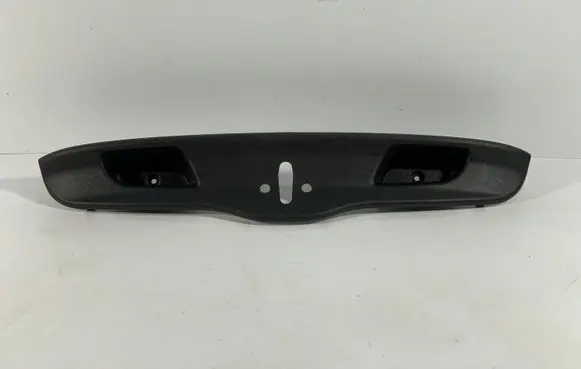 Volvo C30 Tailgate/boot cover trim set 30674787