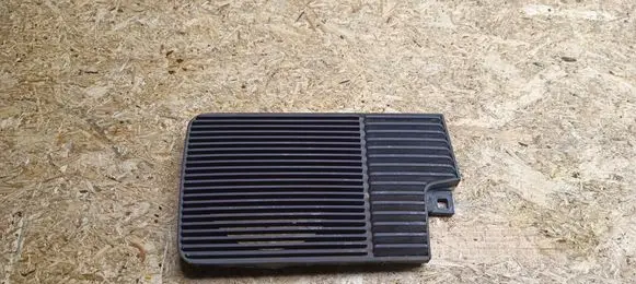 Side speaker trim/cover