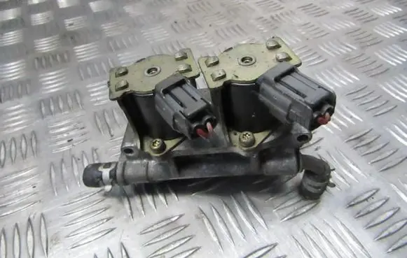 Mitsubishi Galant Valve vacuum MD349808 E9T05471