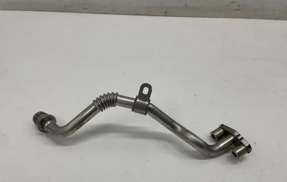 Mercedes-Benz GLA H247 Turbo turbocharger oiling pipe/hose A2820900177