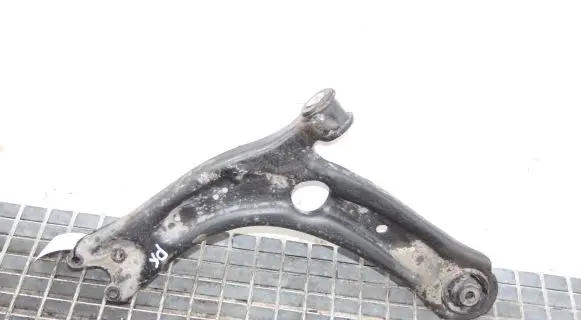 Volkswagen PASSAT B8 Front lower control arm/wishbone