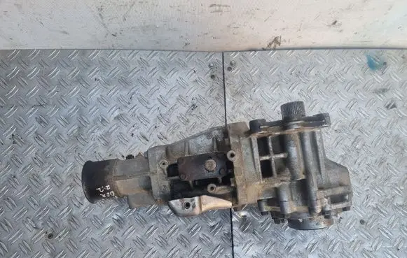 Gearbox transfer box case