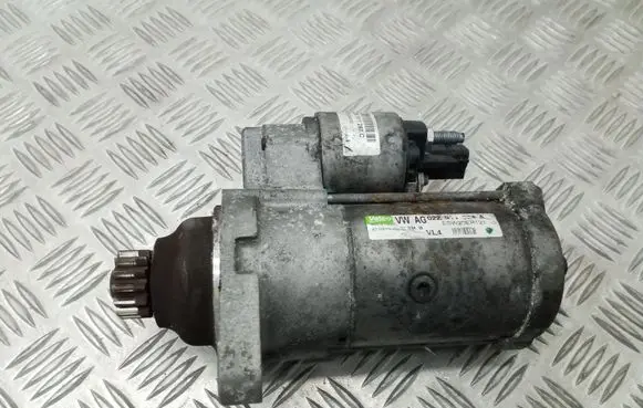 Volkswagen Golf VI Starter motor 02Z911024A