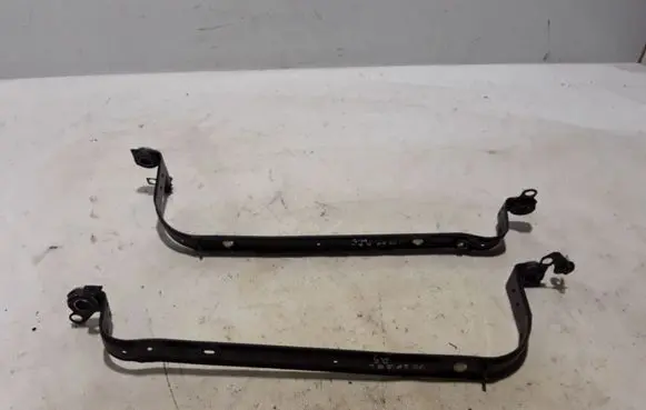 Volvo XC60 Fuel tank mounting bracket 31452901