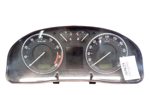 Speedometer (instrument cluster)