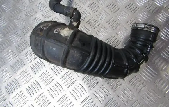 KIA Carnival Air intake hose/pipe 0k51a13340