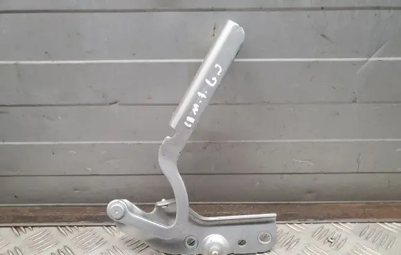 Chevrolet Camaro Tailgate/trunk/boot hinge