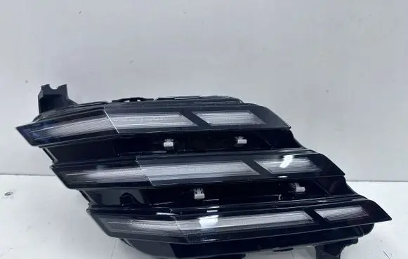 Peugeot 3008 II LED Daytime headlight 9839799380 240925080H 240925080