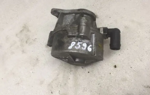 Volvo S40, V40 Vacuum pump 28310804 D163354368