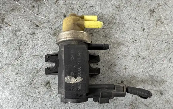 Volvo V50 Turbo solenoid valve 70163302 9672875080