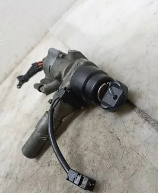 Mercedes-Benz E W124 Ignition lock 190001S 0095457328