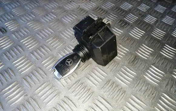 Mercedes-Benz E W212 Ignition lock A2129056901 14376424