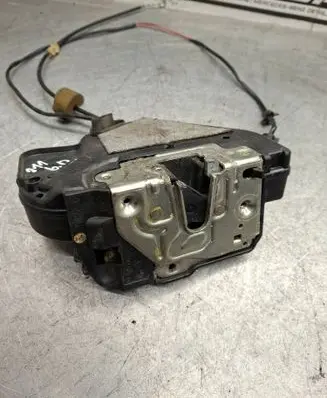 Mercedes-Benz E W211 Front door lock 2117200535