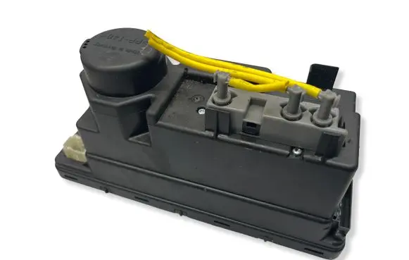 Mercedes-Benz SLK R170 Central locking vacuum pump 1708000848