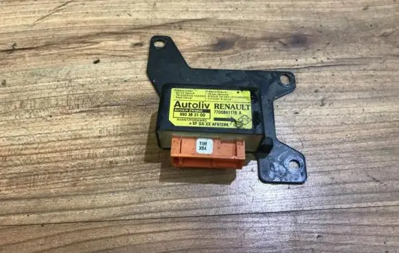 Renault Megane I Airbag control unit/module 7700841176 550383100