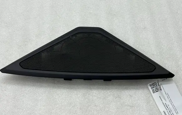BMW 1 F40 Dash center speaker trim cover 6823294