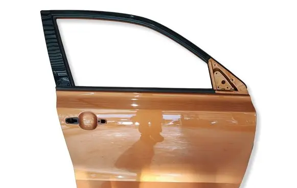 Suzuki Vitara (LY) Front door 