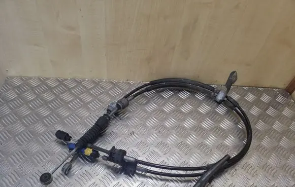 Toyota Auris 150 Gear shift cable linkage 112102127