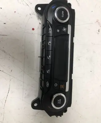 Ford Focus Climate control unit BM5T18C612CJ