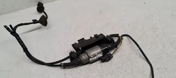 Volkswagen Touran I Webasto auxiliary heater fuel pump 
