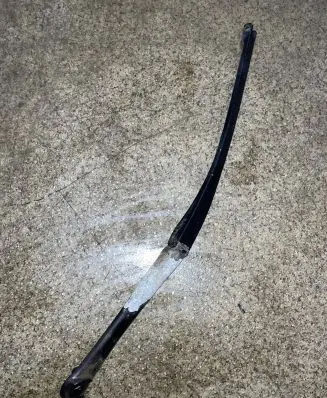 BMW 3 E46 Front wiper blade arm 61618209879