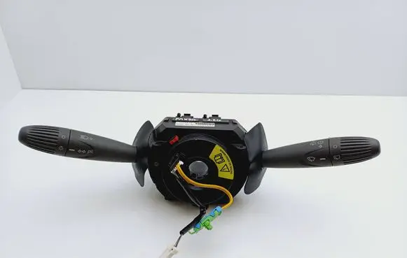 Wiper turn signal indicator stalk/switch