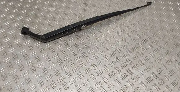 Toyota Prius (XW20) Front wiper blade arm