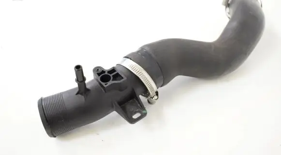 Ford Ecosport Intercooler hose/pipe GN116F073CA