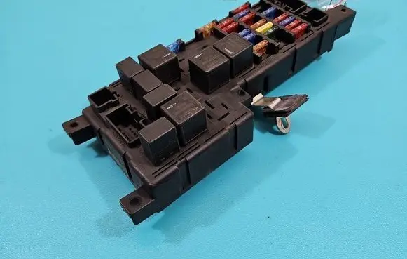 Volvo S60 Fuse box set 8637841 IMPRK1476817