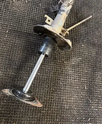 Nissan X-Trail T32 Front shock absorber/damper E43034CB1E