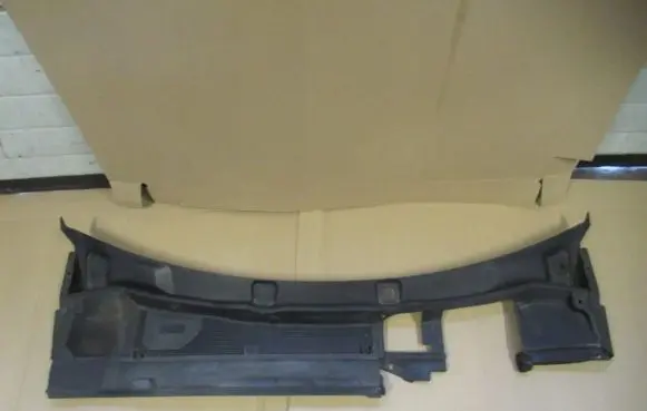 Jaguar E-Pace Wiper trim