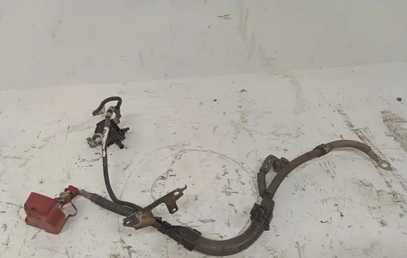 Toyota Hilux (AN120, AN130) Positive cable (battery)