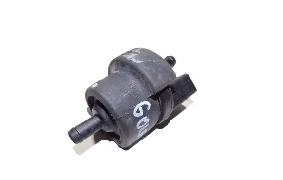 Volkswagen Golf V Vacuum valve 053133459