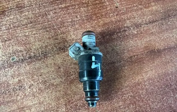 Fuel injector